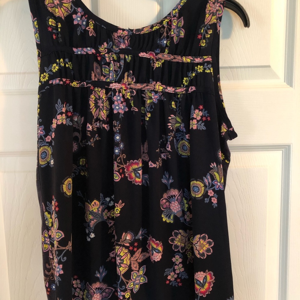 The Loft sleeveless shirt